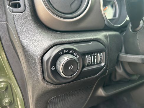 Used 2021 Jeep Wrangler Unlimited Sport AWD/4WD image 13