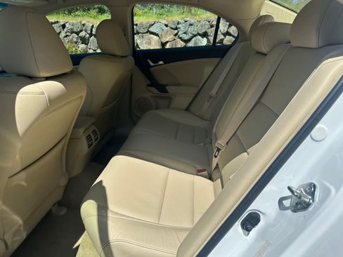 Used 2013 Acura TSX w/ Technology Package FWD image 9