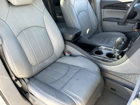 Used 2013 Buick Enclave Premium FWD image 10