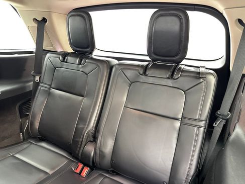 Used 2020 Lincoln Aviator Reserve w/ Equipment Group 202A AWD/4WD image 39