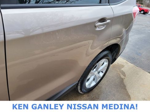 Used 2016 Subaru Forester 2.5i w/ Alloy Wheel Package image 12