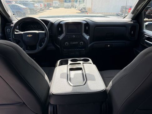 Used 2022 Chevrolet Silverado 2500 Custom w/ Custom Convenience Package AWD/4WD image 22