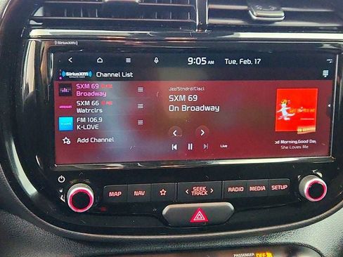 Used 2020 Kia Soul EX image 18