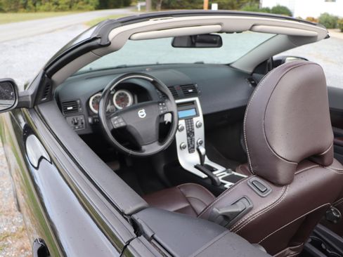 Used 2012 Volvo C70 T5 image 18