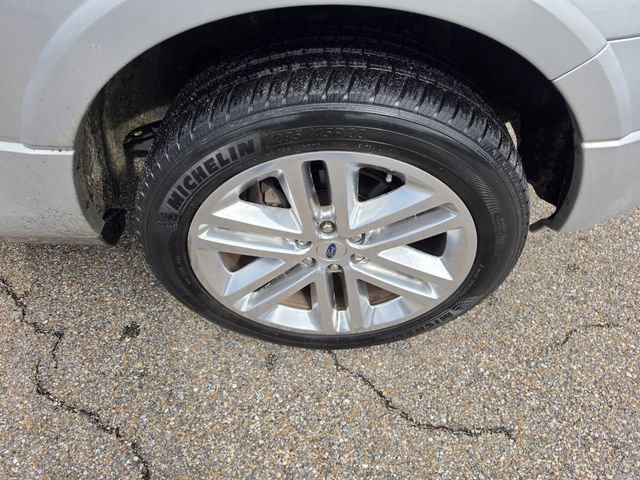 Used 2017 Ford Expedition EL Platinum AWD/4WD image 12