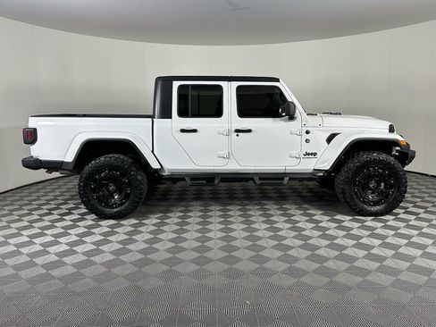 Used 2021 Jeep Gladiator Sport image 20