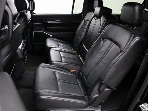 Used 2023 Jeep Wagoneer L Series III w/ Preferred Equipment Group image 11