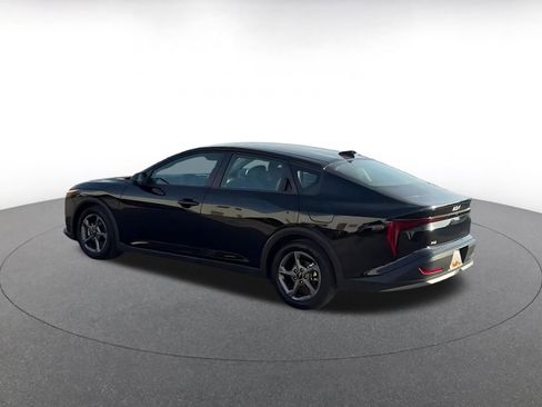 Used 2025 Kia K4 LXS image 10