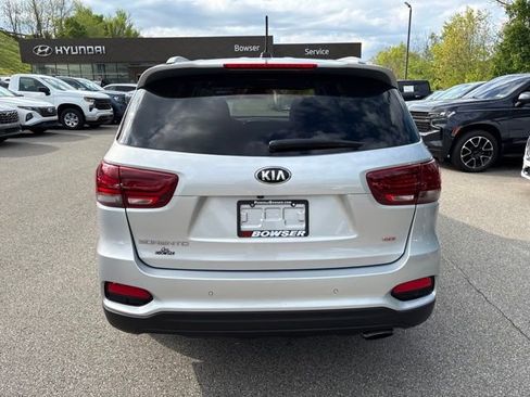 Used 2020 Kia Sorento LX w/ LX I4 Convenience Package AWD/4WD image 4