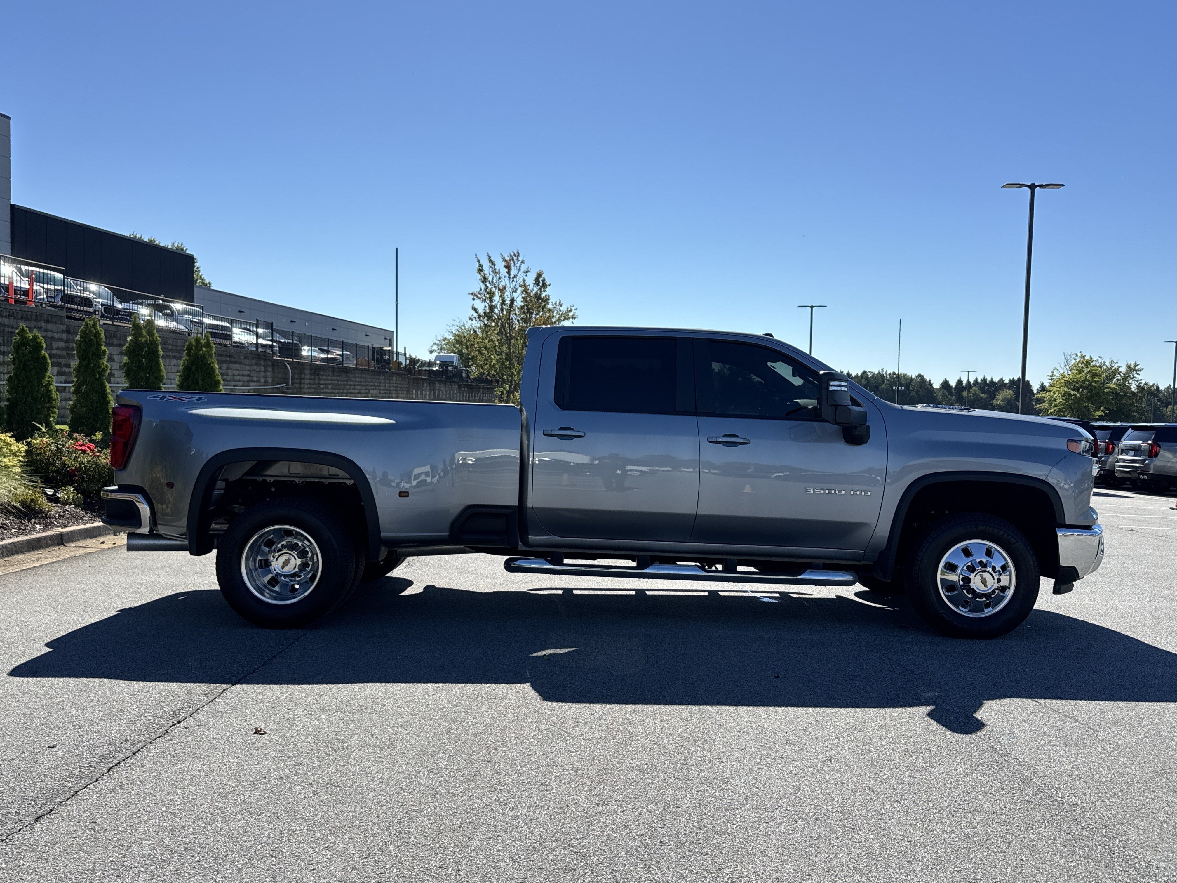 Used 2026 Chevrolet Silverado 3500 LT w/ All Star Edition AWD/4WD image 11