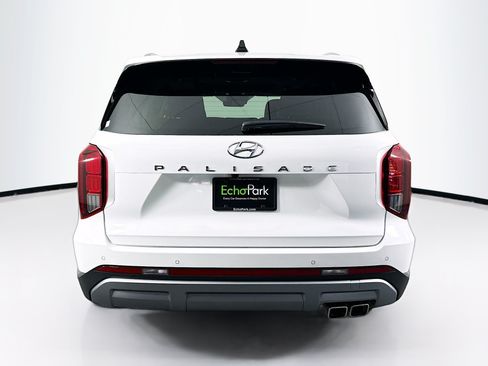 Used 2024 Hyundai Palisade SEL w/ Premium Package FWD image 7
