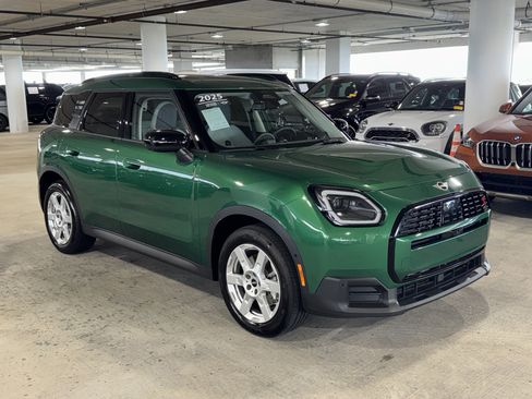 Used 2025 MINI Cooper Countryman S AWD/4WD image 2