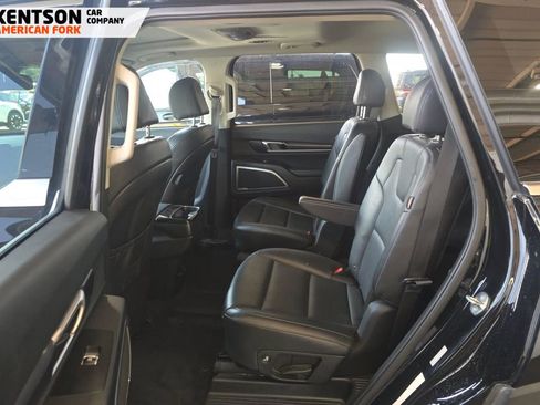 Used 2025 Kia Telluride S AWD/4WD image 11