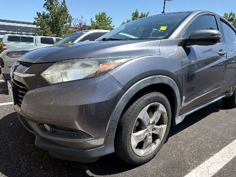 Used 2017 Honda HR-V EX image 4