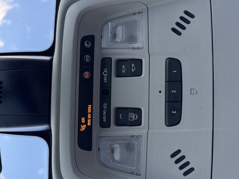 Used 2021 Chevrolet Blazer LT w/ Sound & Technology Package image 17