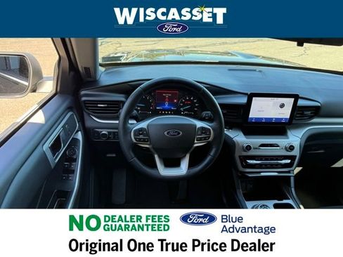 Certified 2022 Ford Explorer XLT image 7