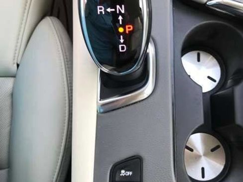 Used 2017 Cadillac XT5 Premium Luxury w/ Driver Assist Package image 16