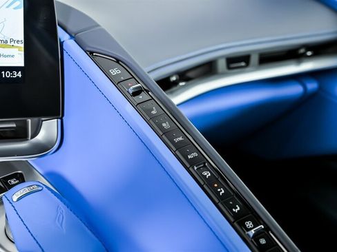 Used 2023 Chevrolet Corvette Stingray Premium Conv w/ Z51 Performance Package RWD image 38