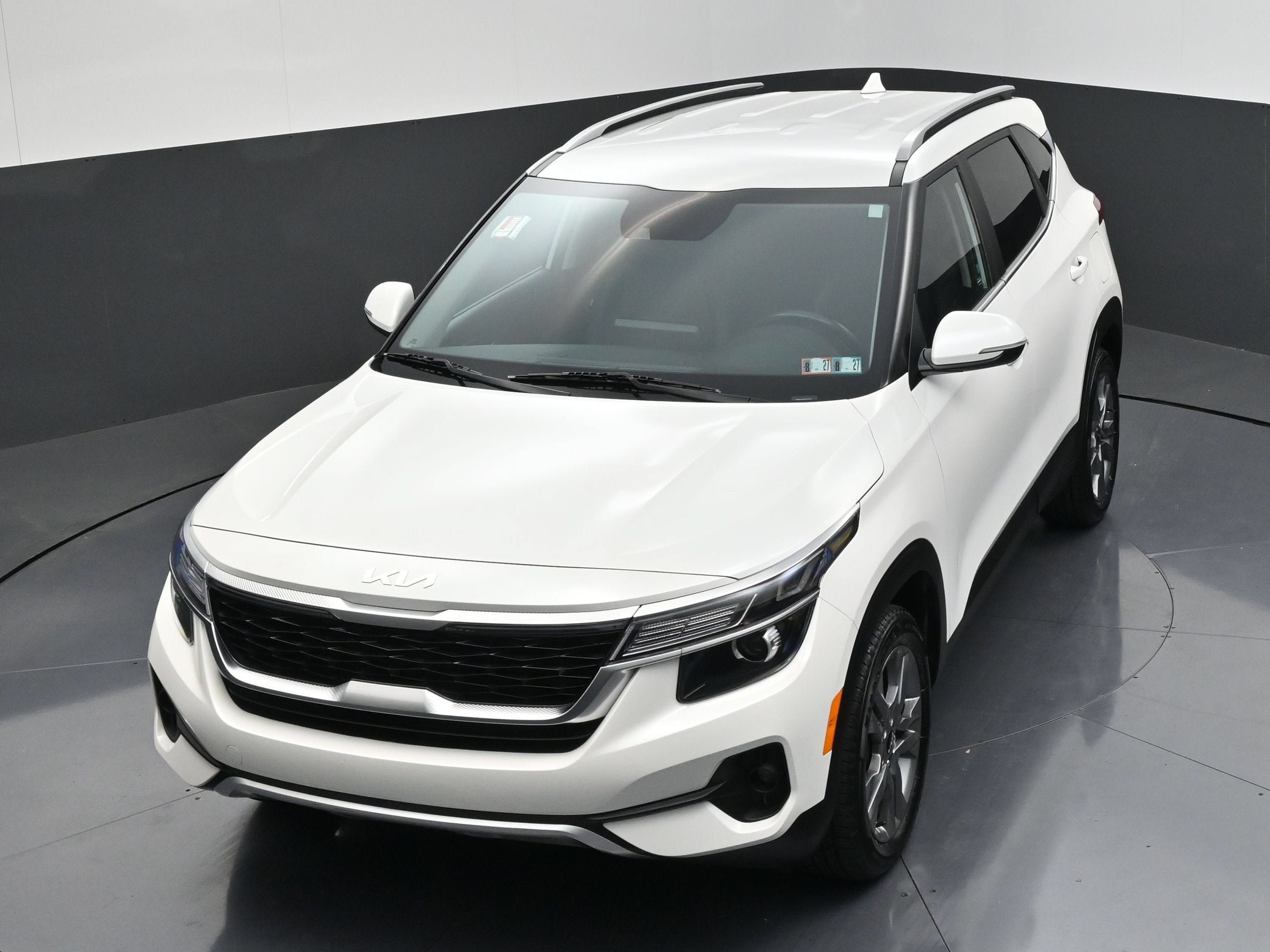 Used 2023 Kia Seltos S w/ Navigation Package FWD image 45