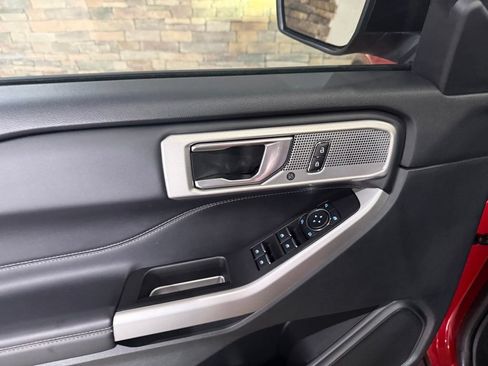 Used 2024 Ford Explorer XLT w/ Equipment Group 202A AWD/4WD image 12
