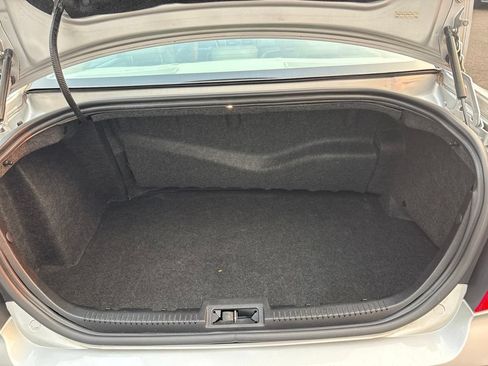 Used 2010 Ford Fusion Hybrid FWD image 30