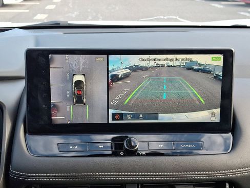 Used 2024 Nissan Rogue Platinum w/ Platinum Premium Package image 18