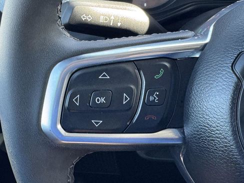 Certified 2025 Jeep Wrangler Sahara AWD/4WD image 21