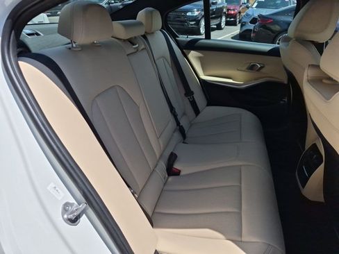 Used 2024 BMW 330i Sedan w/ Convenience Package RWD image 21
