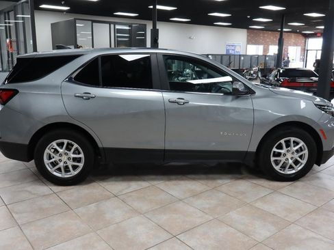 Used 2023 Chevrolet Equinox LT image 6