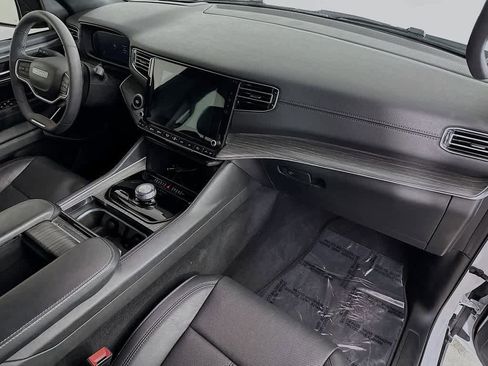 Used 2023 Jeep Wagoneer Series III w/ Preferred Equipment Group image 35