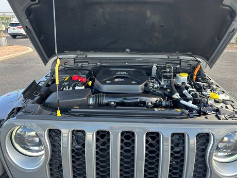 Used 2023 Jeep Wrangler Unlimited Sahara AWD/4WD image 21