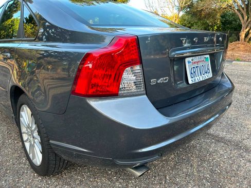 Used 2011 Volvo S40 T5 w/ Preferred Pkg FWD image 23