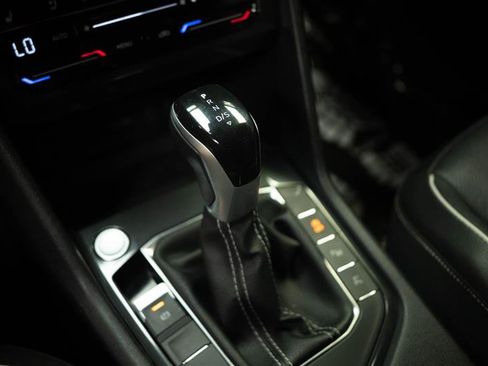 Used 2022 Volkswagen Tiguan SEL R-Line AWD/4WD image 22