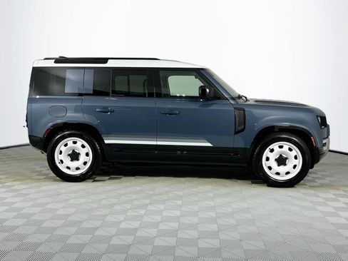 Used 2025 Land Rover Defender 110 S AWD/4WD image 4