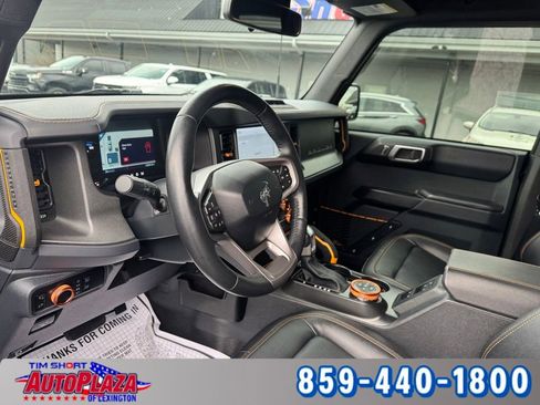 Used 2024 Ford Bronco Badlands image 3