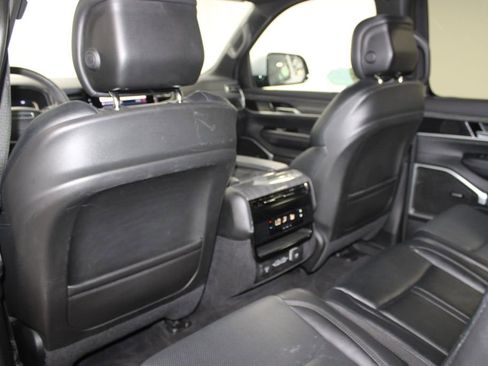 Used 2022 Jeep Wagoneer Series II image 26