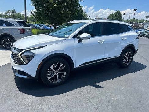 Certified 2024 Kia Sportage EX AWD/4WD image 3
