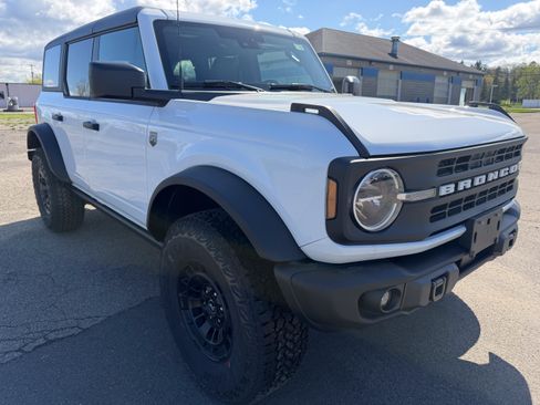 New 2026 Ford Bronco Big Bend w/ Black Diamond Package AWD/4WD image 1