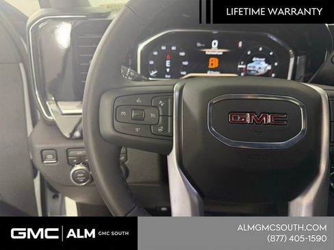 New 2025 GMC Sierra 1500 Elevation AWD/4WD image 18