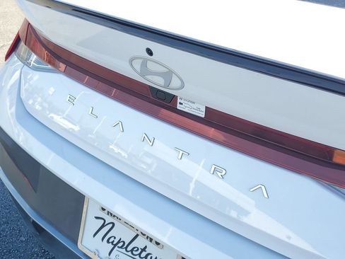 Certified 2025 Hyundai Elantra Sport FWD image 8