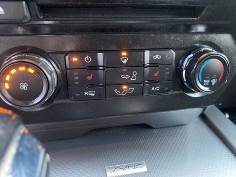 Used 2015 Ford F150 XLT w/ Equipment Group 302A Luxury image 31