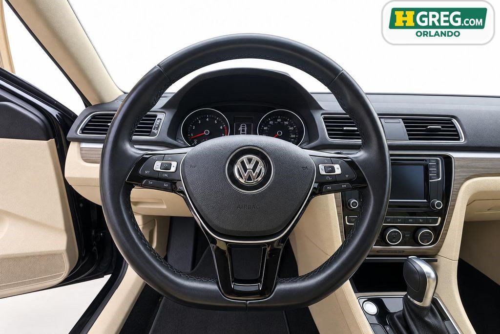 Used 2018 Volkswagen Passat 2.0T SE FWD image 14