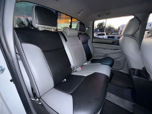 Used 2015 Toyota Tacoma 4x4 Double Cab image 42