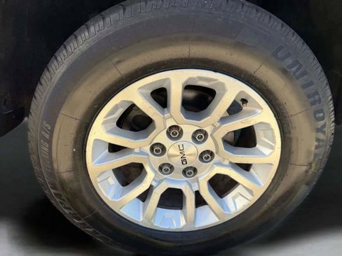 Used 2018 GMC Sierra 1500 SLE w/ SLE Value Package image 32