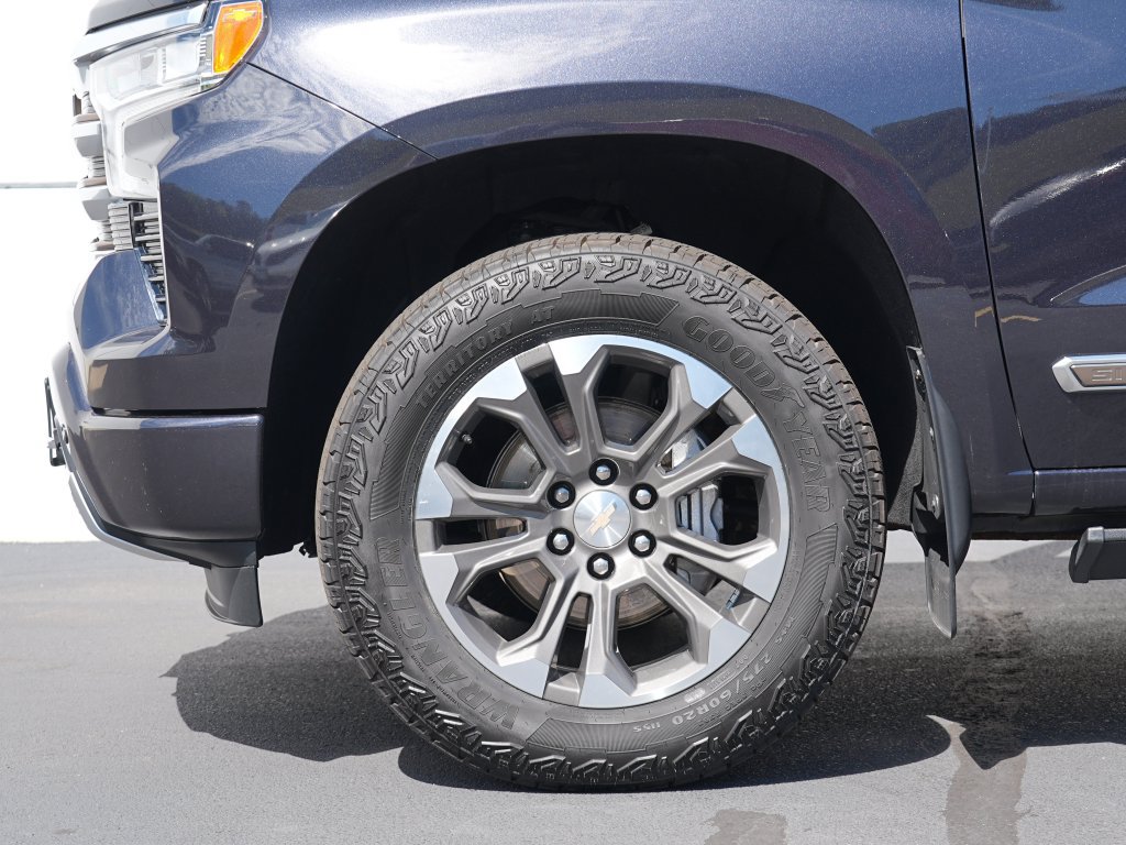 Certified 2022 Chevrolet Silverado 1500 High Country AWD/4WD image 12