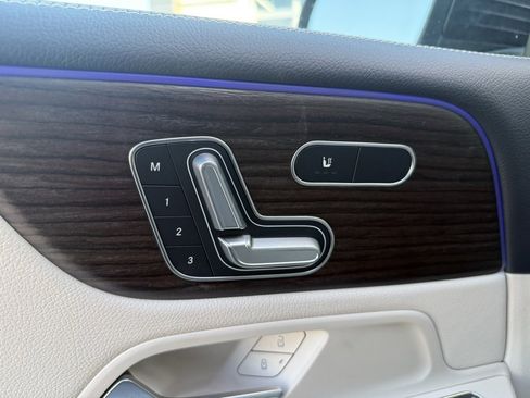 New 2026 Mercedes-Benz GLB 250 4MATIC image 16