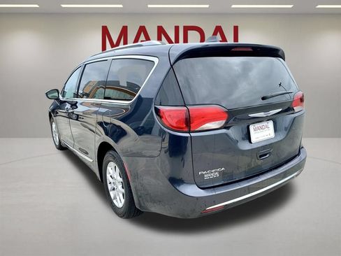 Used 2020 Chrysler Pacifica Touring-L FWD image 7