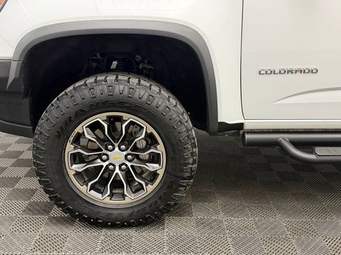Used 2019 Chevrolet Colorado ZR2 AWD/4WD image 11
