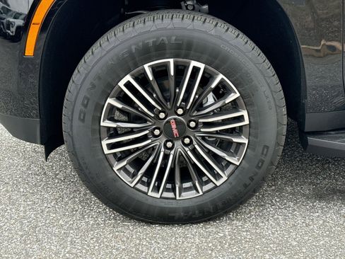 New 2026 GMC Yukon Elevation image 12