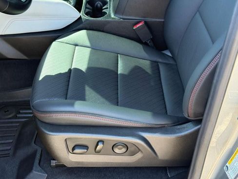Used 2024 GMC Canyon AT4X AWD/4WD image 13